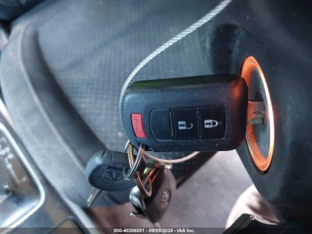 JA4AD2A36HZ068172 Mitsubishi Outlander Es