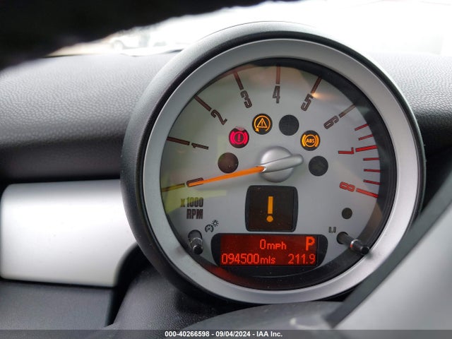 2009 MINI COOPER WMWMF33599TW72415 Photo 6
