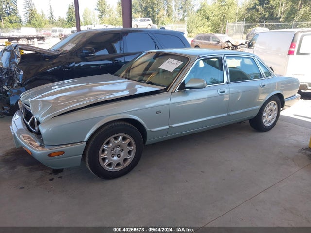 2002 JAGUAR XJ8 SAJDA14C22LF41971 Photo 1