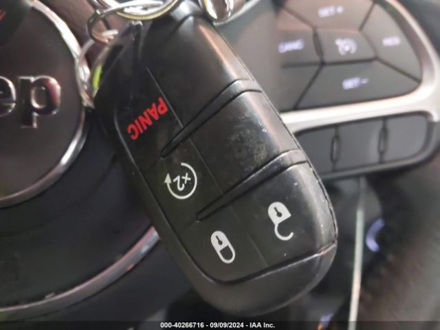 ZACNJDD11NPN48858 Jeep Renegade Limited 4x4