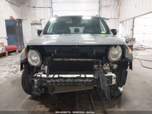 ZACNJDD11NPN48858 Jeep Renegade Limited 4x4