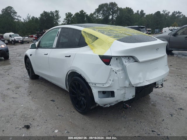 2021 TESLA MODEL Y 5YJYGDEEXMF125332 Photo 2
