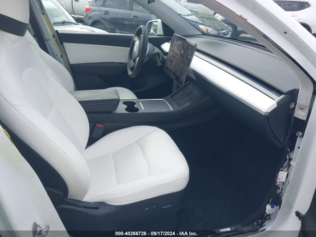 2021 TESLA MODEL Y 5YJYGDEEXMF125332 Photo 4
