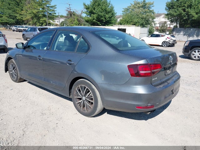 3VWDB7AJ5JM254441 Volkswagen Jetta 1.4t Se/1.4t Wolfsburg Edition