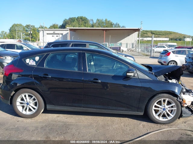 Ford FOCUS SE 2016 1FADP3K21GL269569 Image 13