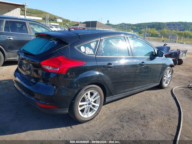 Ford FOCUS SE 2016 1FADP3K21GL269569 Image 4