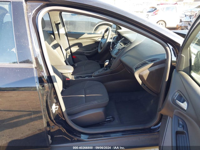 Ford FOCUS SE 2016 1FADP3K21GL269569 Image 5