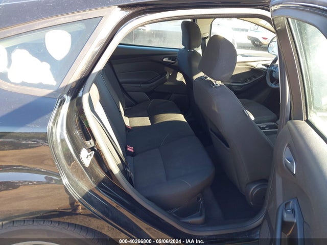 Ford FOCUS SE 2016 1FADP3K21GL269569 Image 8