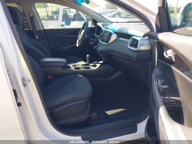 5XYPG4A57HG219541 KIA Sorento 3.3l Lx