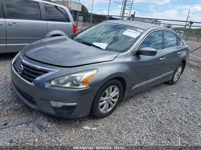Nissan Altima 2.5 S 2015 1N4AL3AP2FC142985 Image 2