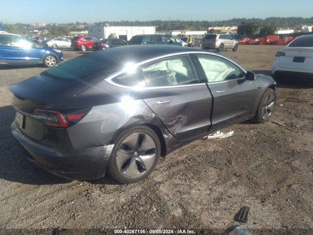 2019 TESLA MODEL 3 5YJ3E1EA2KF416139 Photo 3