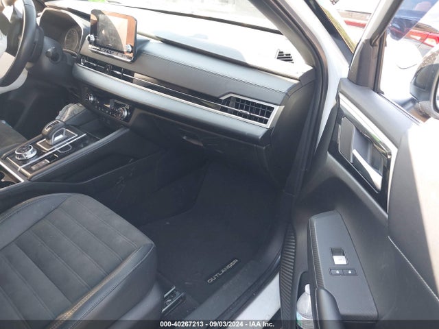 2022 MITSUBISHI OUTLANDER JA4J3UA87NZ062595 Photo 4