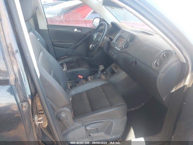 WVGAV7AXXGW501829 Volkswagen TIGUAN S