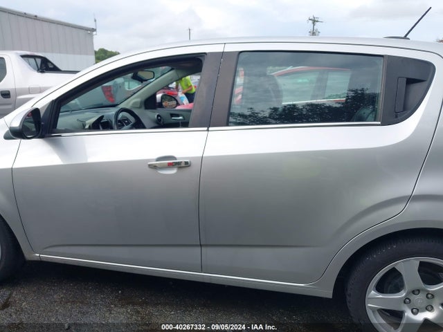 Chevrolet Sonic Ltz Auto 2016 1G1JE6SB3G4138313 Image 15