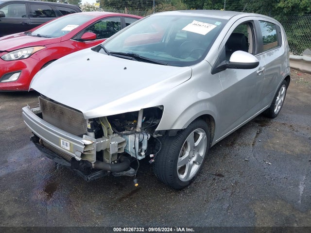 Chevrolet Sonic Ltz Auto 2016 1G1JE6SB3G4138313 Image 2
