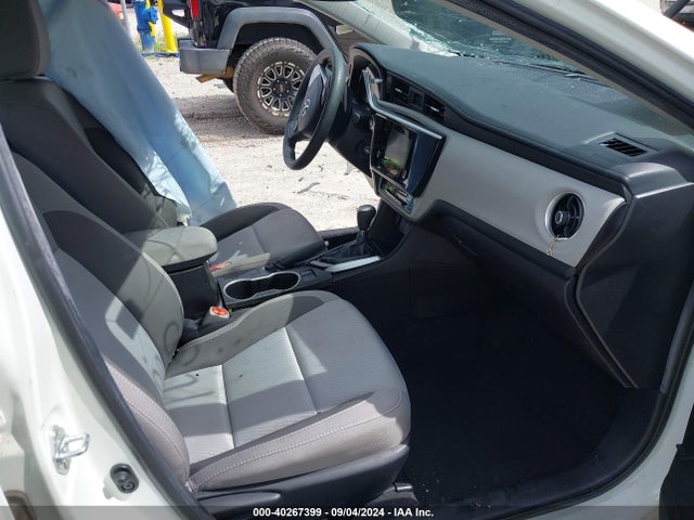 Toyota COROLLA LE 2018 5YFBURHE1JP763220 Image 5