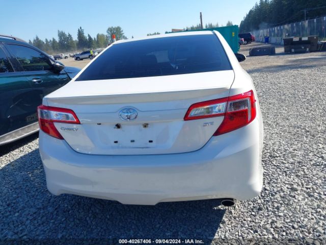 4T1BF1FK1EU417046 Toyota CAMRY SE