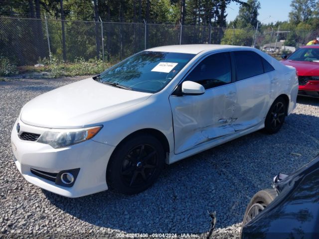 4T1BF1FK1EU417046 Toyota CAMRY SE