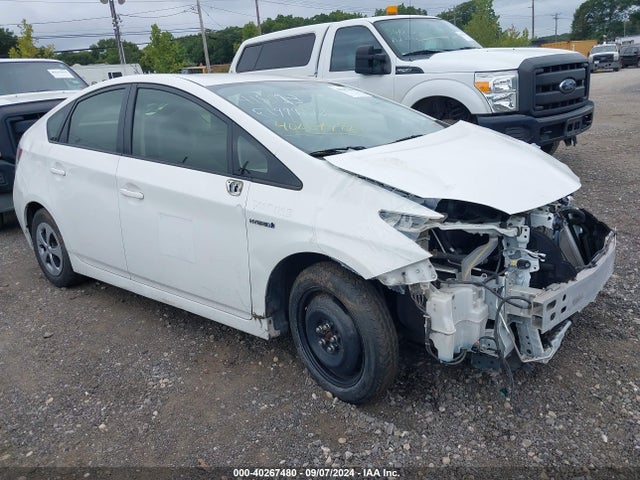 Toyota Prius Two 2015 JTDKN3DU2F1999278 главное изображение