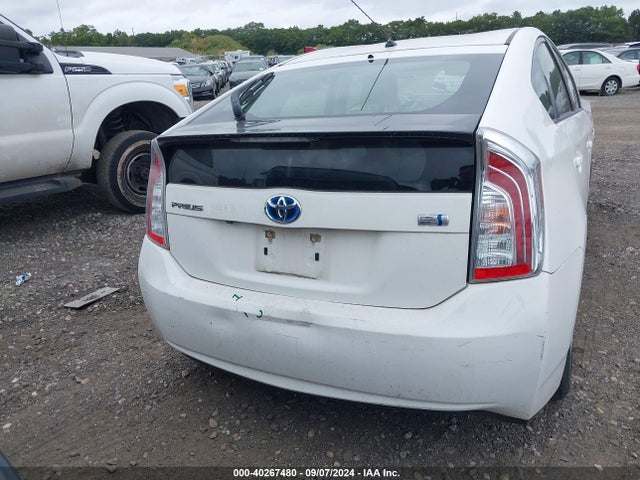Toyota Prius Two 2015 JTDKN3DU2F1999278 Image 16