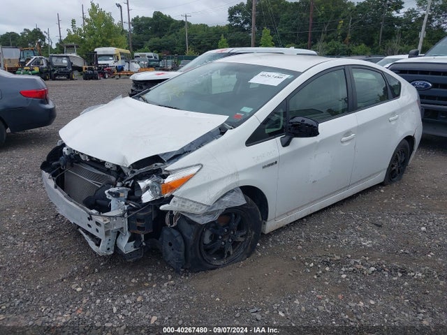 Toyota Prius Two 2015 JTDKN3DU2F1999278 Image 2