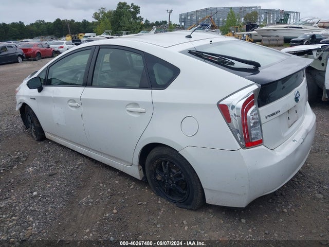 Toyota Prius Two 2015 JTDKN3DU2F1999278 Image 3