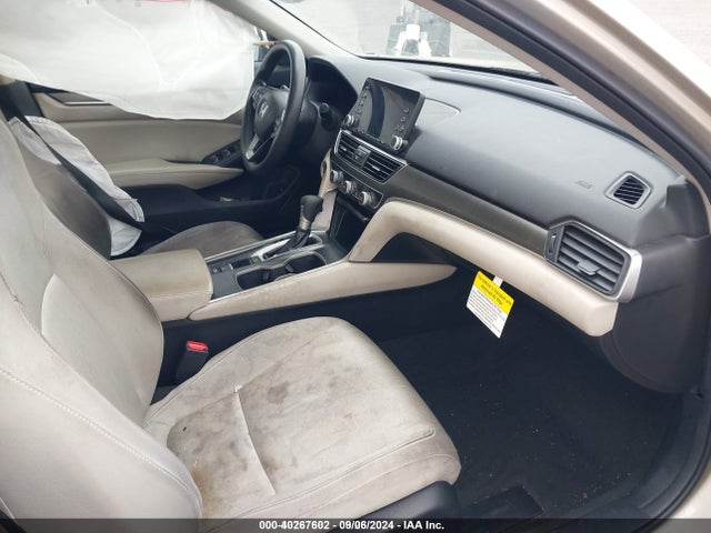 1HGCV1F19JA124785 Honda ACCORD LX