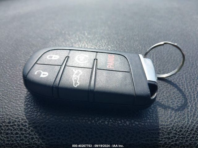 2C3CDXHG5FH844815 Dodge Charger Sxt