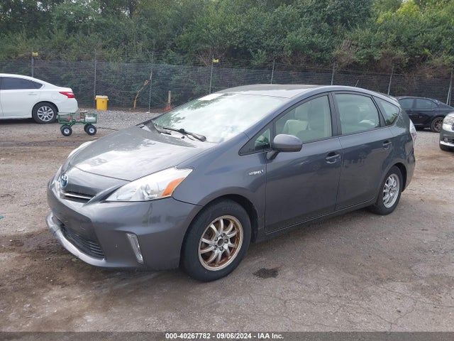 Toyota Prius V Two 2014 JTDZN3EU7E3318628 Image 2