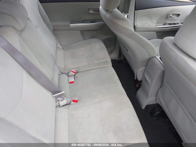 Toyota Prius V Two 2014 JTDZN3EU7E3318628 Image 8