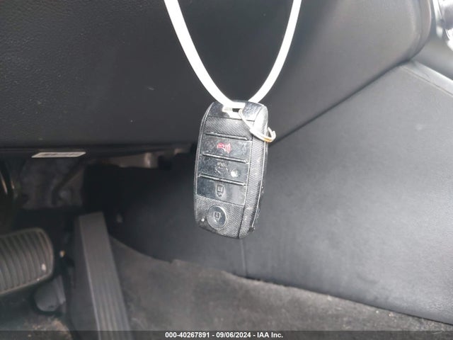 KIA OPTIMA EX 2018 5XXGU4L39JG225632 Image 11