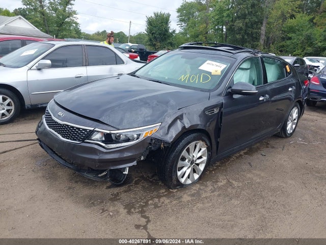KIA OPTIMA EX 2018 5XXGU4L39JG225632 Image 2