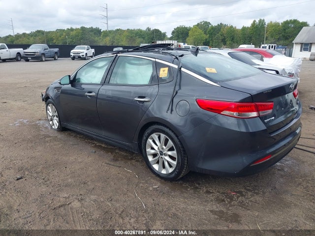 KIA OPTIMA EX 2018 5XXGU4L39JG225632 Image 3