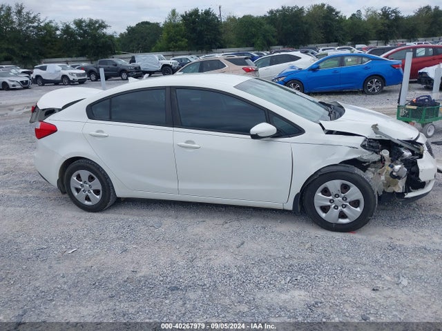 KIA FORTE LX 2016 KNAFK4A65G5611764 Image 12