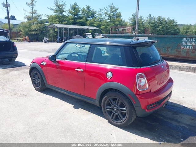 2012 MINI COOPER S WMWSV3C54CTY25915 Photo 2