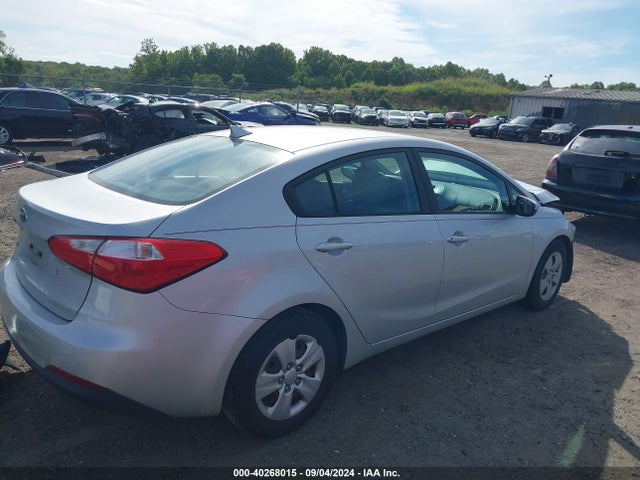 KIA FORTE LX 2015 KNAFK4A60F5403399 Image 4
