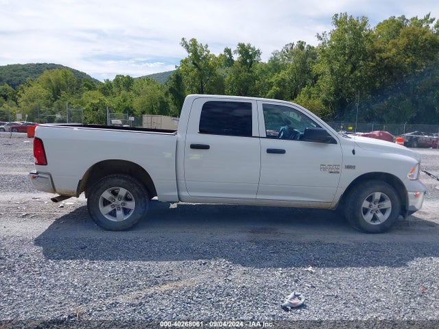 3C6RR7KT8MG670501 RAM 1500 Classic Tradesman  4x4 5'7 Box