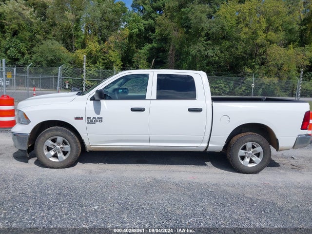 3C6RR7KT8MG670501 RAM 1500 Classic Tradesman  4x4 5'7 Box