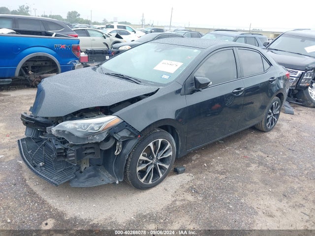 Toyota COROLLA SE 2017 5YFBURHE6HP712578 Image 2