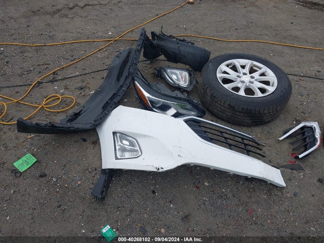 3GNAXJEV1JL373263 Chevrolet EQUINOX LT
