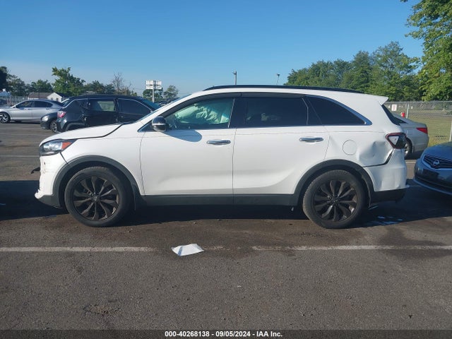 KIA Sorento 3.3l S 2019 5XYPG4A52KG593711 Image 14