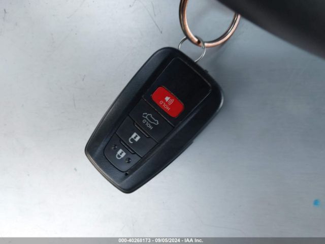2T3A1RFV6NC272582 Toyota Rav4 Xle Premium