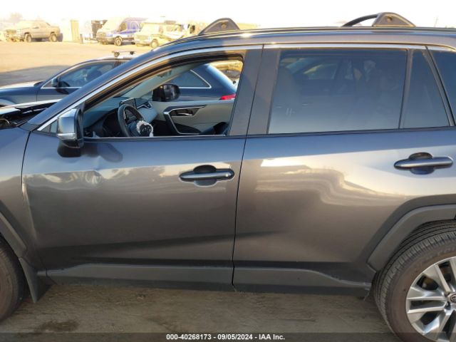 2T3A1RFV6NC272582 Toyota Rav4 Xle Premium