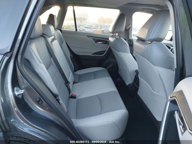 2T3A1RFV6NC272582 Toyota Rav4 Xle Premium
