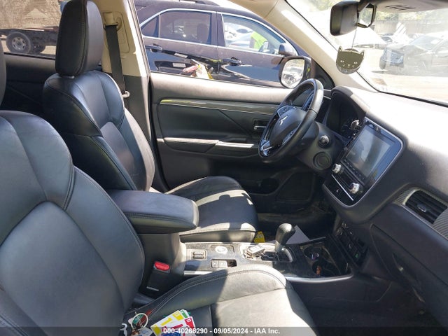 2020 MITSUBISHI OUTLANDER JA4AZ3A30LZ030470 Photo 4