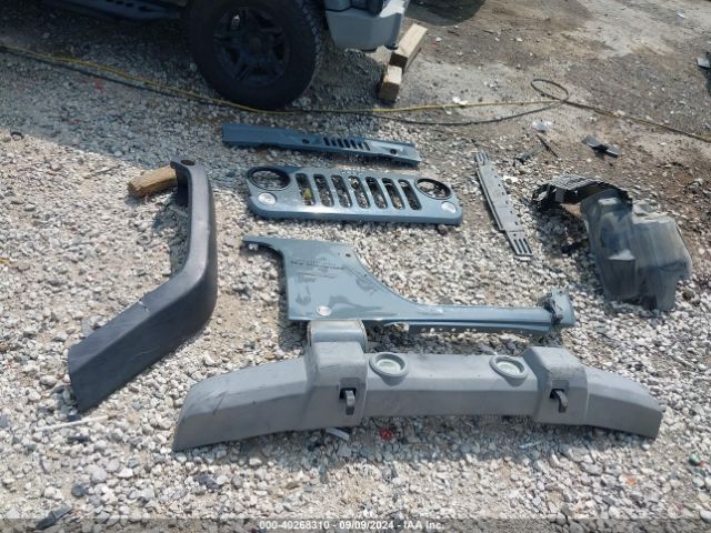 1C4BJWDG1EL305223 Jeep Wrangler Unlimited Sport