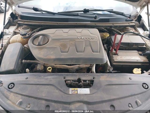 Chrysler 200 C 2015 1C3CCCCG3FN632019 Image 10