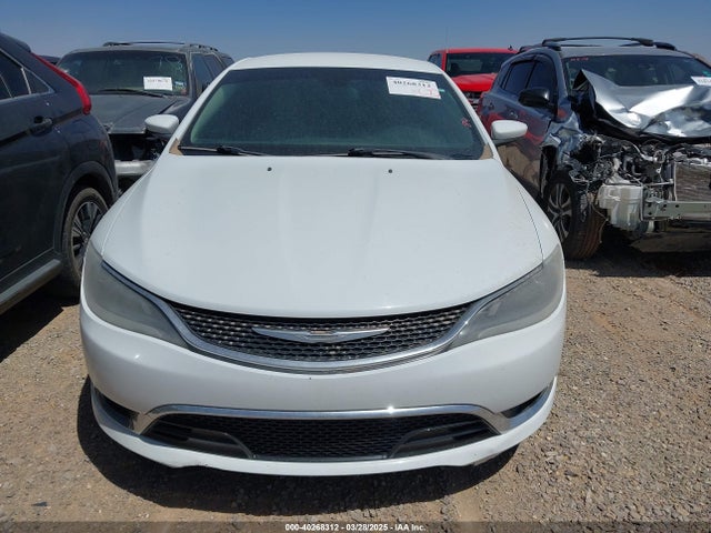 Chrysler 200 C 2015 1C3CCCCG3FN632019 Image 12