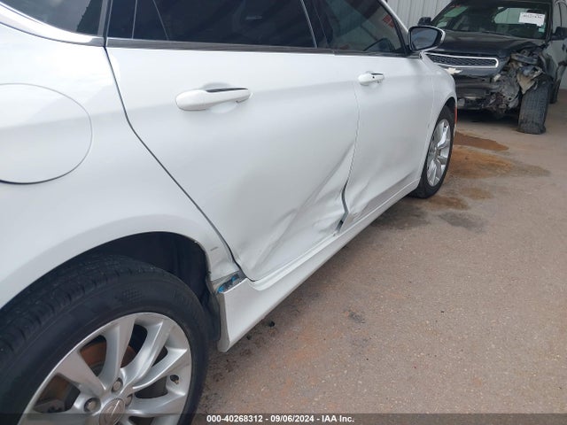 Chrysler 200 C 2015 1C3CCCCG3FN632019 Image 6