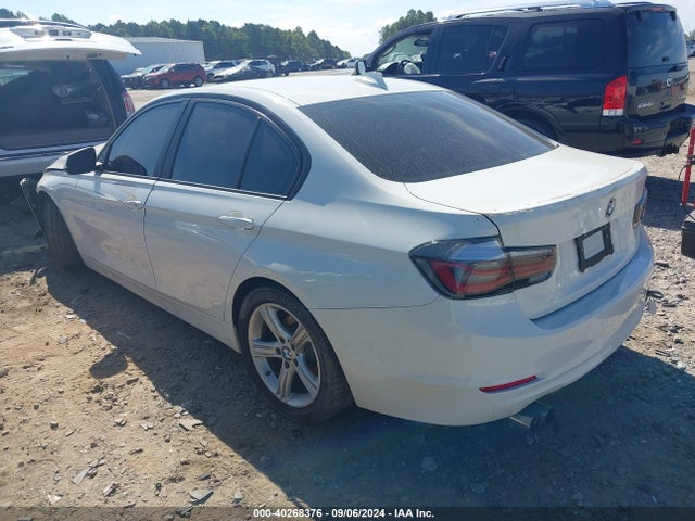 BMW 328I 2015 WBA3A5C52FF609446 Image 3